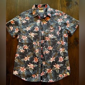 Men’s Free Planet Hawaiian button up shirt. Size medium.